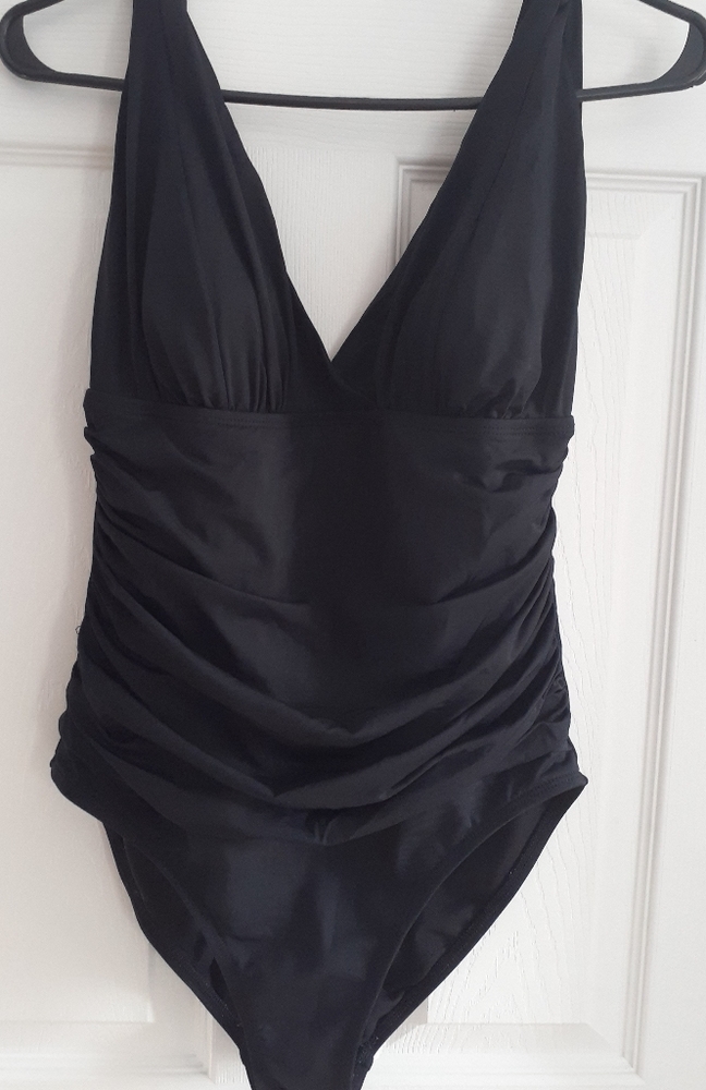 Liz Claiborne One Piece Swimsuit w/ Ruching